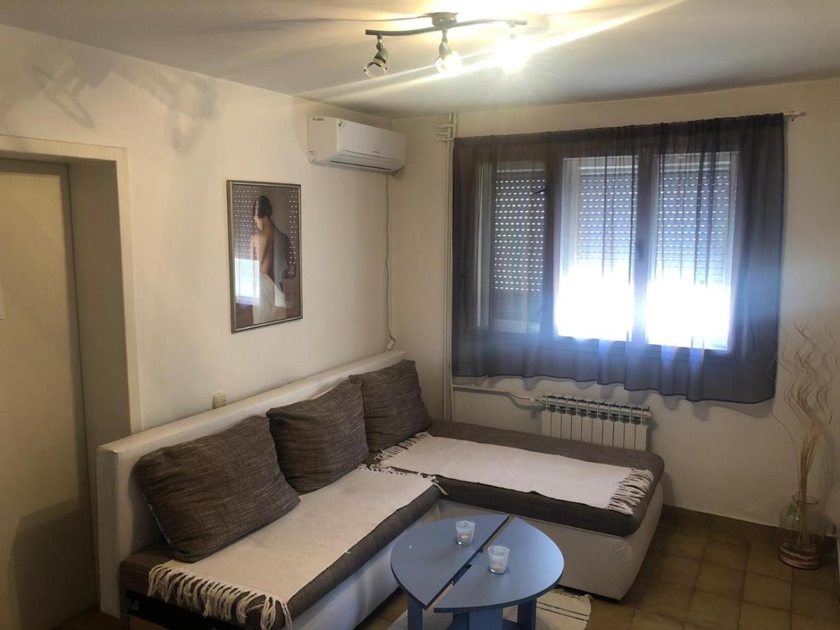 Day & Night Apartment Ćuprija Exterior foto